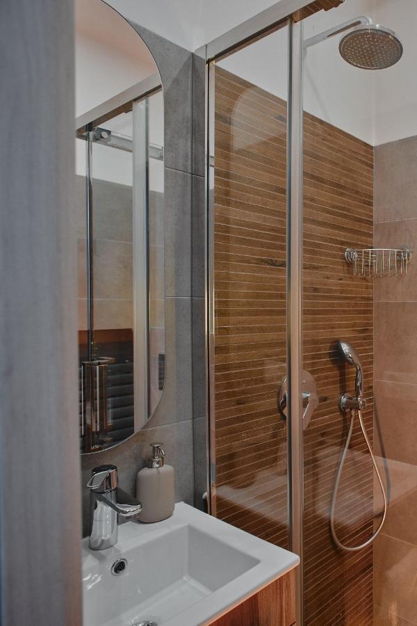Apartment D16